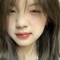大溪边在路上
