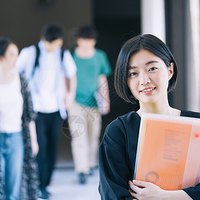 小小鹿不说话